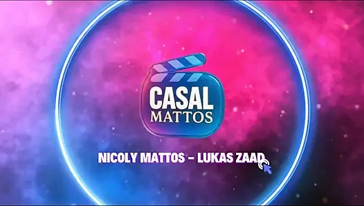 Nicoly Mattos ve Pamela Pantera: arkadaşı ıslak amcığını yalarken acemi göğüslerini emiyor!