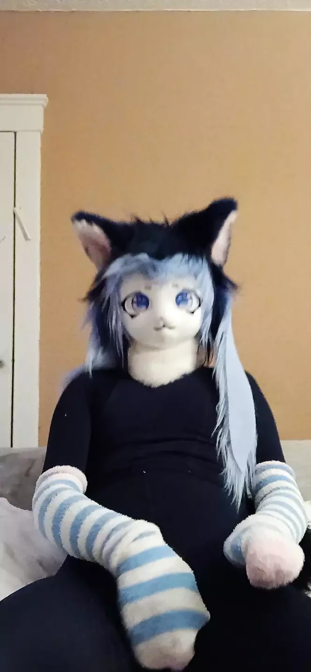 Lightning's tights encasement debut