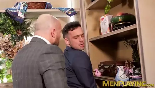 Klas sporcu dövülmeden önce ıslak oral seks verir