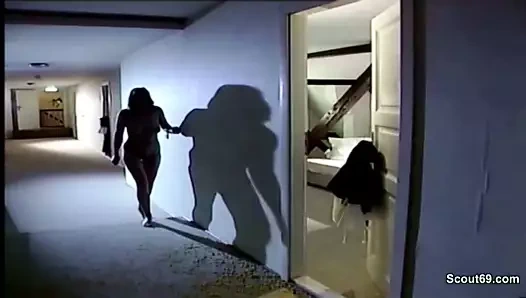 Alman rahibe ayartmak için sikme tarafından prister içinde klasik porno film