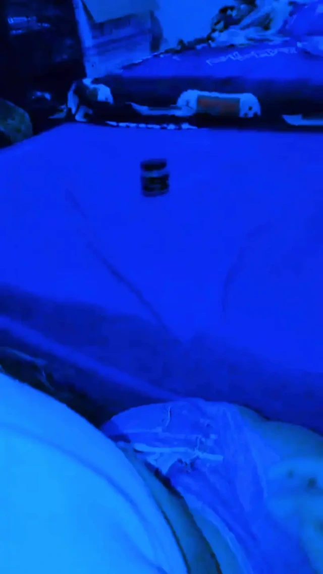 Kocamın arkadaşı yüzüme boşalıyor