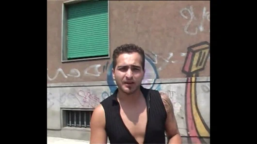 Gli Extracazzuti - Scene 1