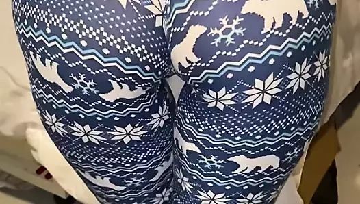 Melove mavi pantolonlu sıkı göt