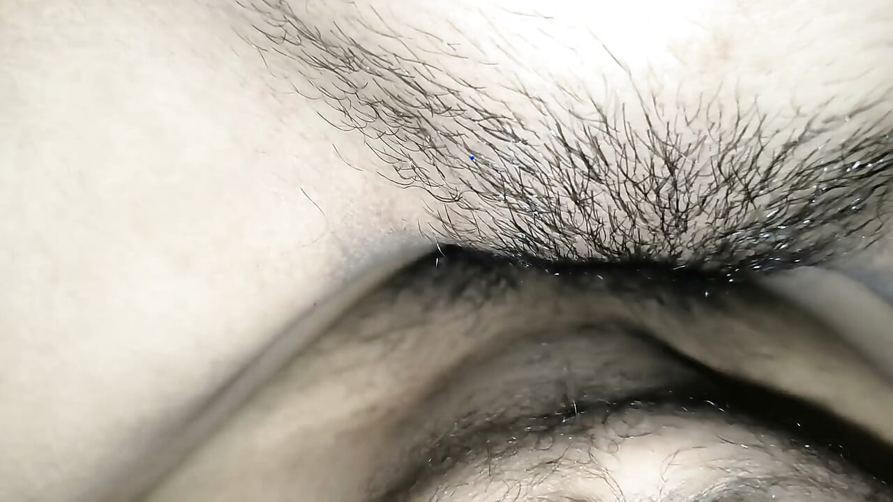 Nisha bhabhi komşusuyla seks yaparken ilk kez seks videosu