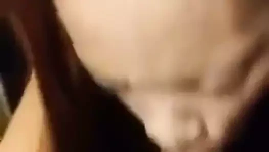 Sürtük dölünü boşaltıyor