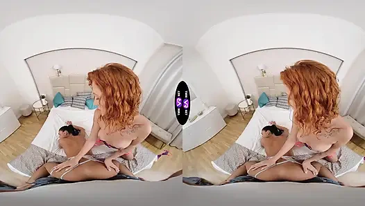 Azgın kız arkadaşlar erkeklerine üçlü seks ile sürpriz yapıyor - tmwvrnet