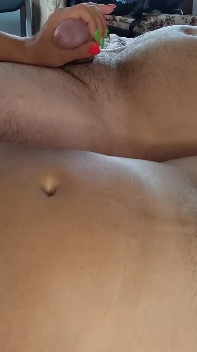 Yakın çekim karşılıklı mastürbasyon. Ateşli seksi sıkı amcık. POV. Üvey kız kardeş üvey erkek kardeşiyle oynuyor. | Klip 1