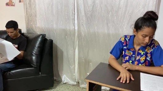 Büyük memeli öğretmeni sikiyorum - ateşli ve seksi