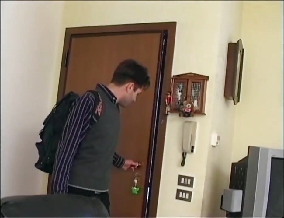 Ninelerin göğüsleri beni tahrik ediyor!