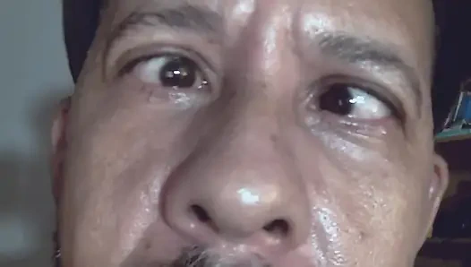 Bir saat boyunca salya suyu sulanıp mastürbasyon yaptım