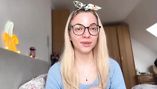Onu 5329 dolardan ve yeni bir ysl çantasından boşalttim! (findom hikayesi)