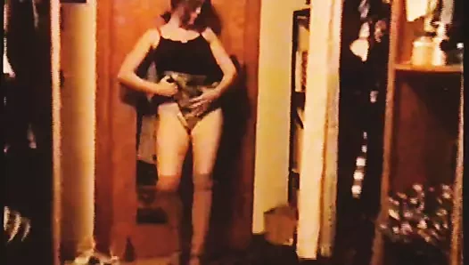 Eski kız arkadaşı (eski kız arkadaş) külotunu yırtıyor