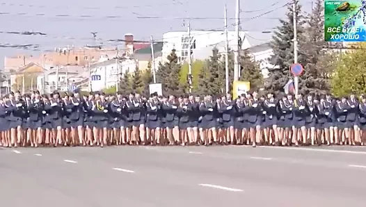 Güzellik kazanacak! Rus kızları, geçit törenine katılın!