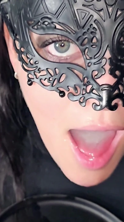 Heyecanlı an "Amatör orta yaşlı seksi kadın 37 büyük döl yutuyor! Boşalma derlemesi - millie fox"