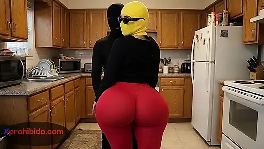 Petite Big Ass Girl Bouncing Her Huge Round Ass