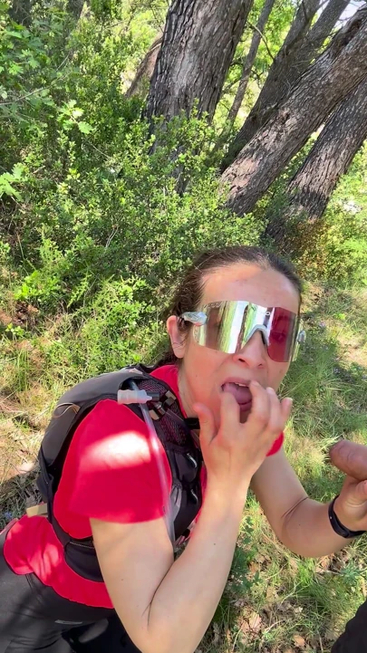 Yürüyüş yaparken oral seks