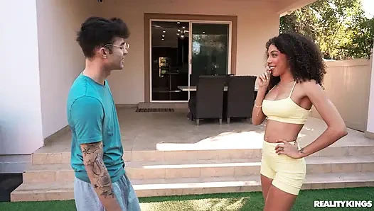 Yoga yarıda kesildi reality kings