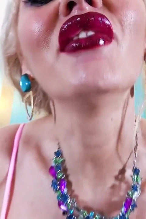 Bağlı öpücükler (bölüm8)