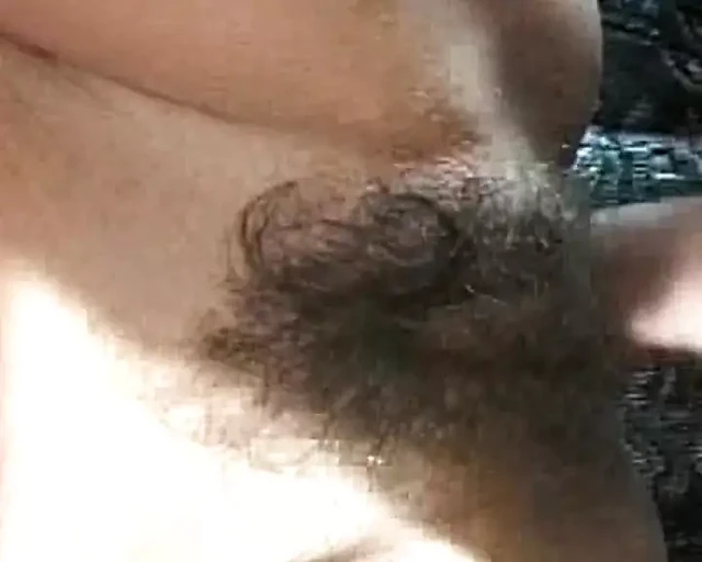 Любовный треугольник вызывает больше волнения у женщин, 03