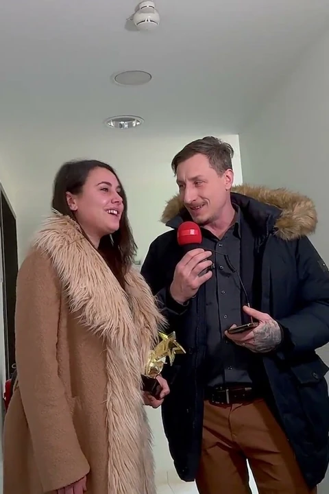 Ödül töreninden sonra Jenny Stella için zor bir şey