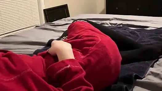 Ponpon kız kıyafetiyle sert sikiliyor ve domine ediliyor