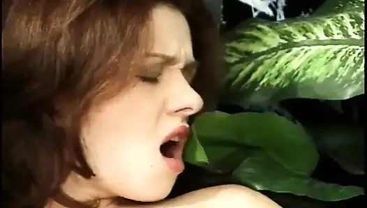 Takım büyük memeli: Katherine parmaklarını kullanıyor