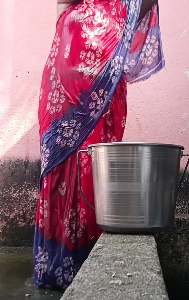 İlk kez açık havada banyo çekimi - solo