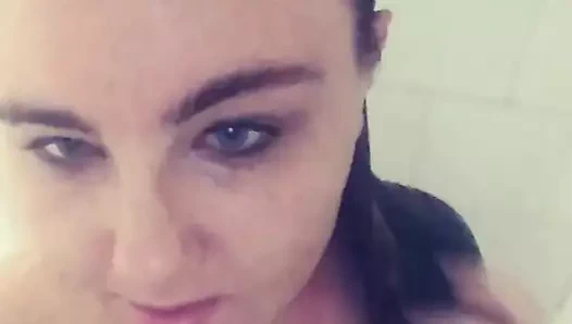 Ashley Ace ile duş zamanı, sonra göte tapma - sakso öpücükleri