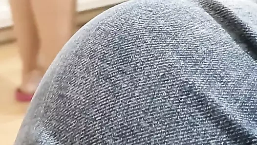 Üvey anne odayı boyarken üvey oğlu sikini çıkardı