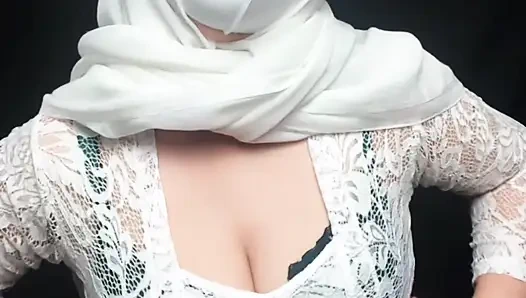 Seksi videolar birçok kez fışkırtarak fışkırtıyor