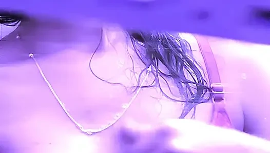 Çıplaktan b'ye en seksi banyo tek başına edepsiz