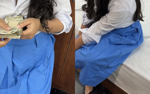 Okullu Kız Ko Paise Churate Pakda veya Telefon Kya Hua Genç Kız