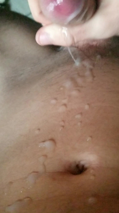 çok sıvı sperm ile midemde twinks