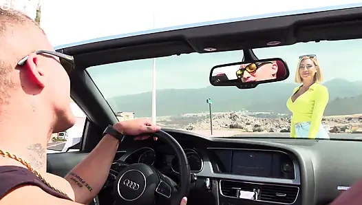 Xanthia Lombardi Tenerife'nin sikiş turunu yapıyor