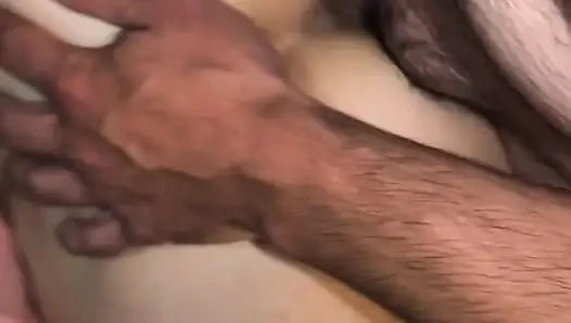 Coupleoffreaks130 kelepçe kırbaçlarını ve seks oyuncaklarını kullanarak çıldırıyor ve birlikte ateşli bir gece yaşıyor