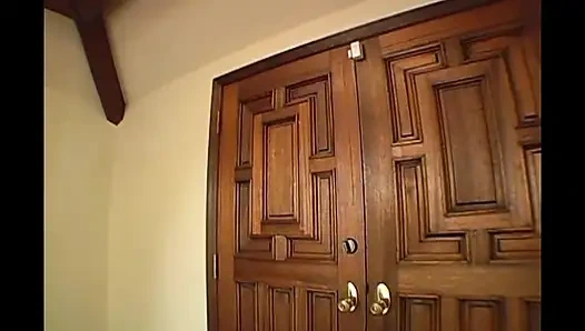 Tia Tanaka ve arkadaşı büyük bir yarak alıyor!