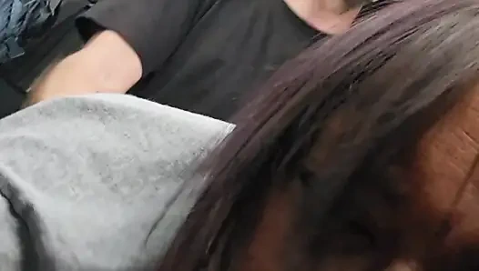 "Kamyon sikişi" evli kadının amına boşalıyor!