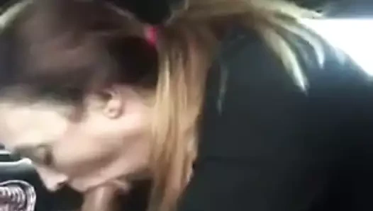 Kafasına ihtiyaç olduğunu söyledi, o yüzden kenara çekti