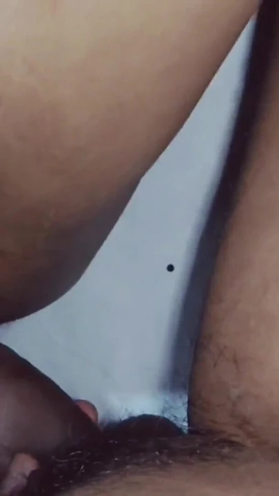 Hintli desi köylü kız sıkı amcık ilk kez seks yeni evli evli yerel köylü yenge sert sikişiyor ev yapımı full hd video | Klip 3