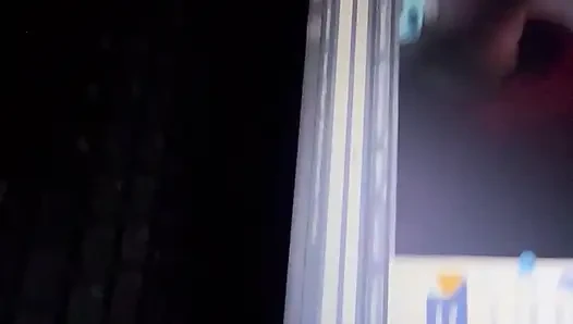 La bombasse était en feu avec ses spectacles en direct
