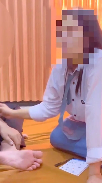 Lise öğrencileri ve öğretmenlerinin özel öğretmenlik kisvesi altında viral beklenmedik bir skandala neden oldu | Klip 1