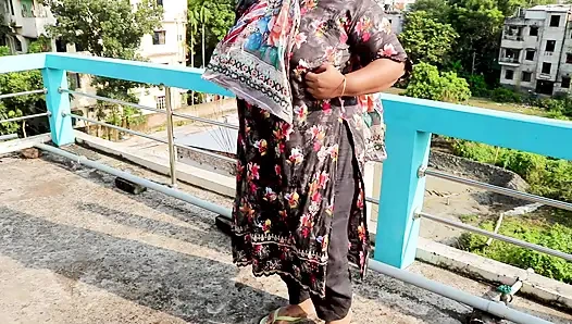 Bangladeshi Outdoor Village bhabi boyfriend fucks PART - 1