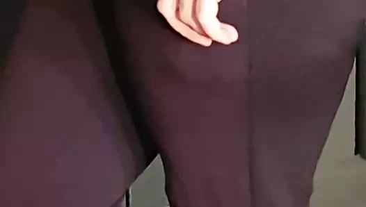 Rumen çift Londra'da parmaklıklar ardında seks yaptı