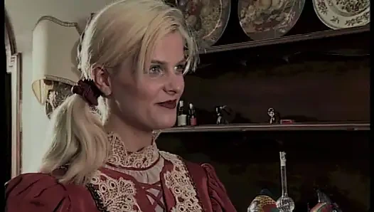 Güzel Sarışın, Poposunda Penisi Çok Seviyor