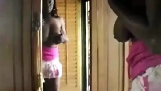 Lola lütfen oyuncağını kullan!