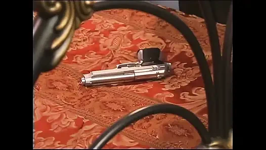 Makayla Cox, Lee Stone'un büyük penisi tarafından sertçe poposundan sikildi