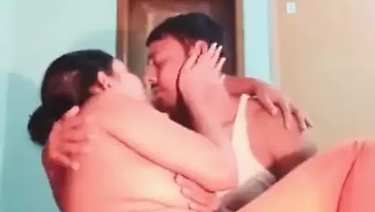 Seksi busty yenge soyunma ile koca