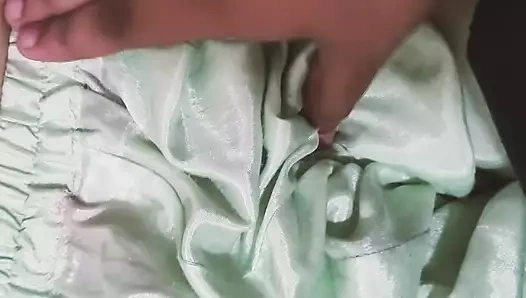 Nayi naveli bahu ki chut chacha sasur ne apne kadak lund se chod di için bahu bhi lund se puri khush ho gyi tam hikaye