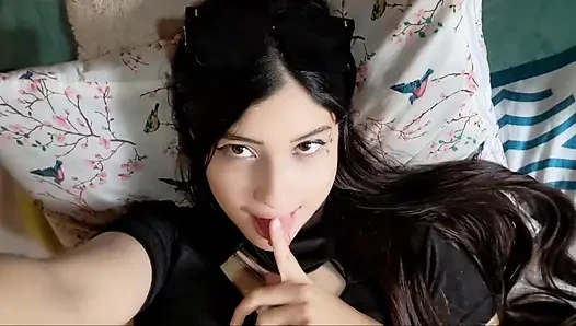 TANGALARIMI VE GÖĞÜSLERIMI SEVIYORSUN