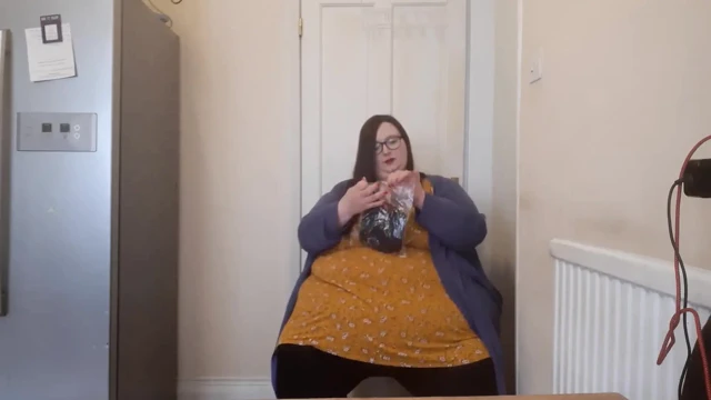 Ssbbw g ipleri deniyor şişman vücudunu gösteriyor